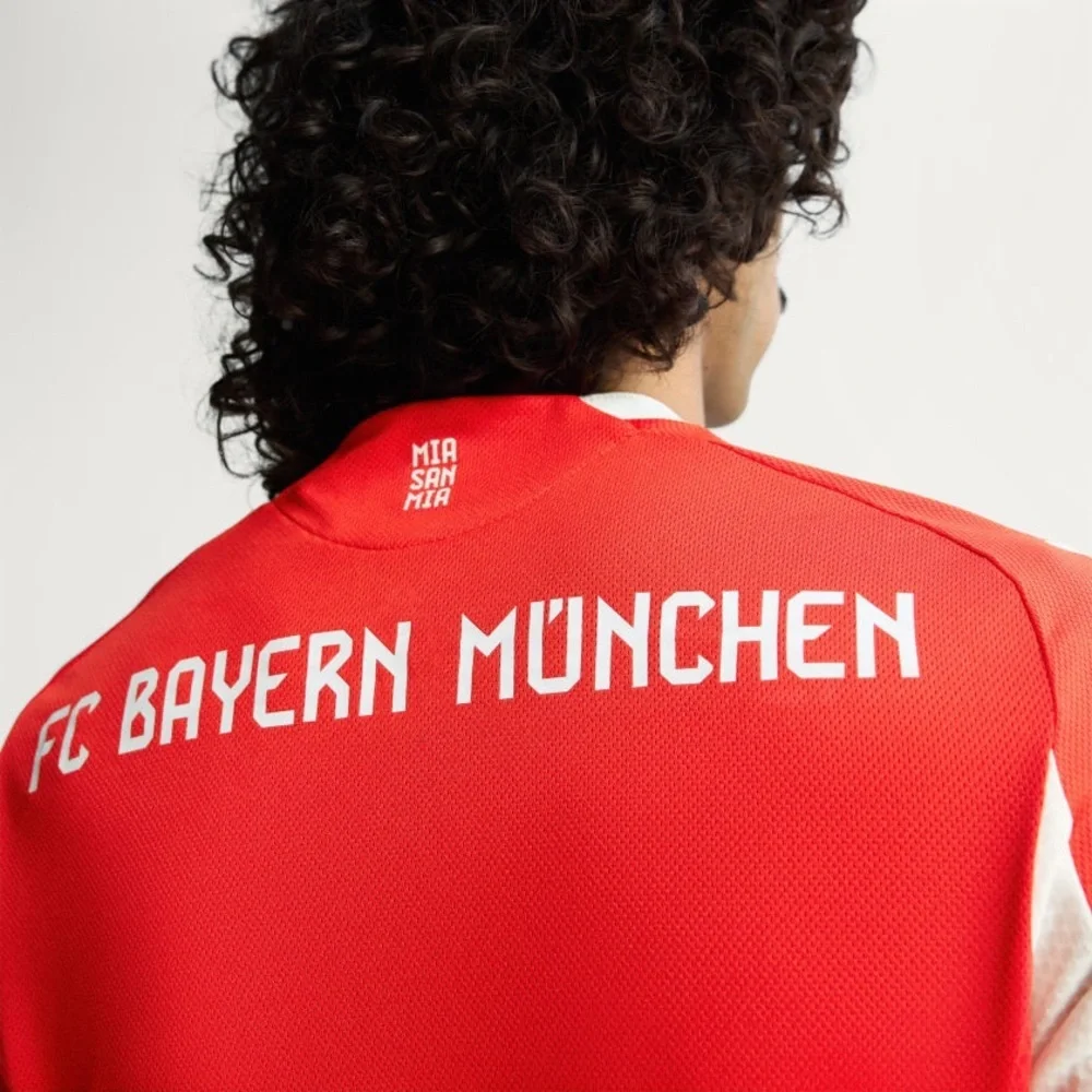 NWT FC Bayern 24/25 Home Authentic Jersey Adidas Bundesliga Size L